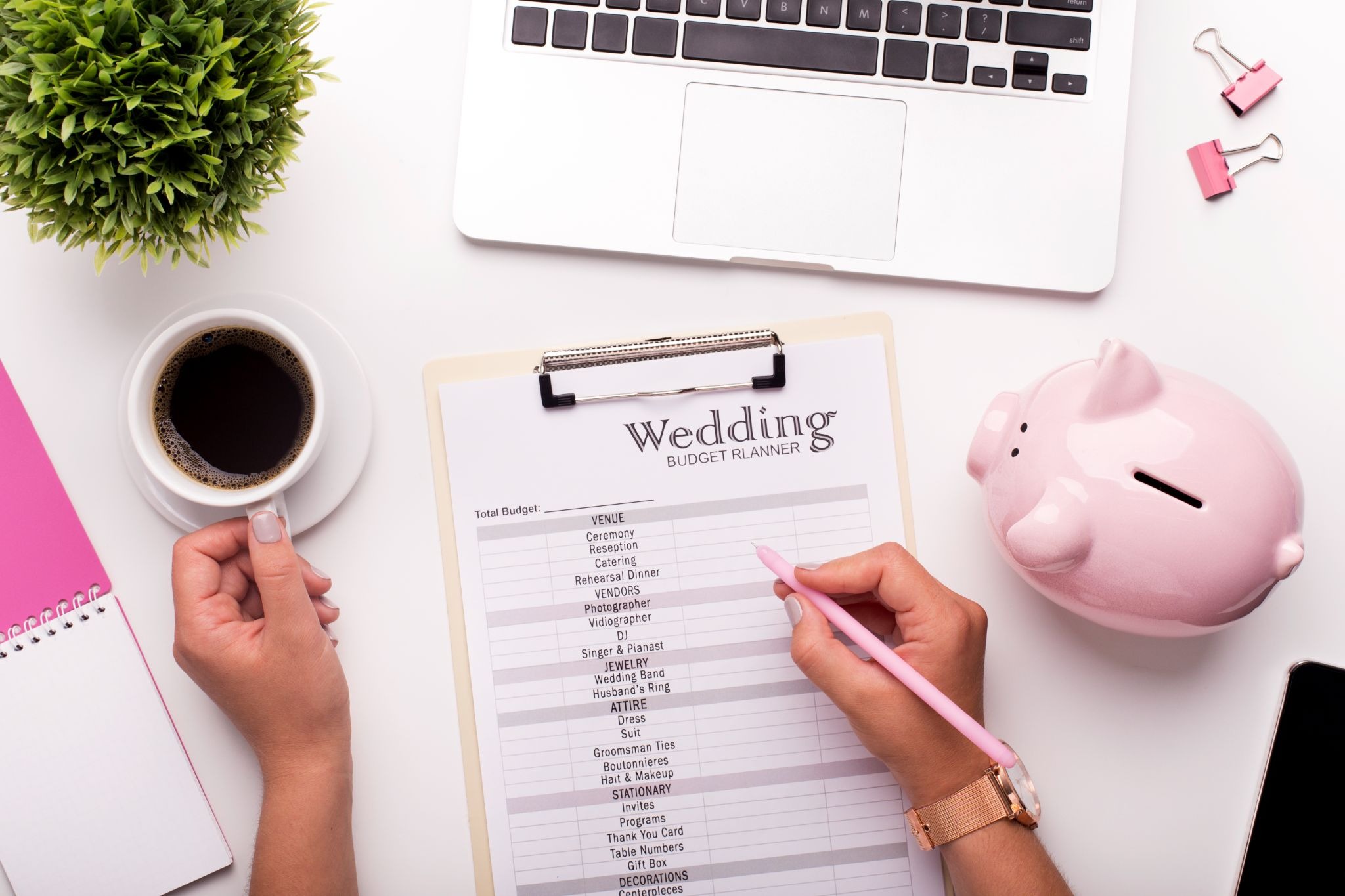 How to Create a Realistic Wedding Budget: A Guide